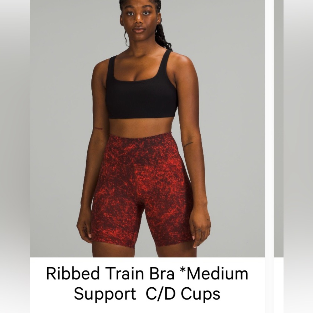 Lululemon sports bra‎